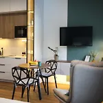 公寓 Zdziechowskiego With Parking And Ac, Mokotow *